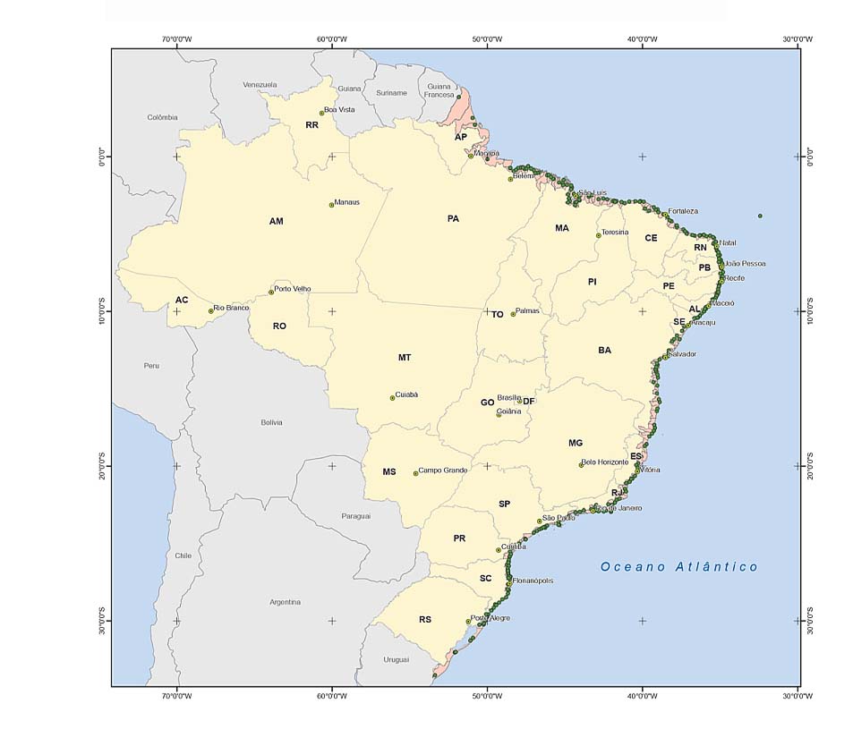 Mapa do Brasil com destaque para os municípios defrontantes com o mar